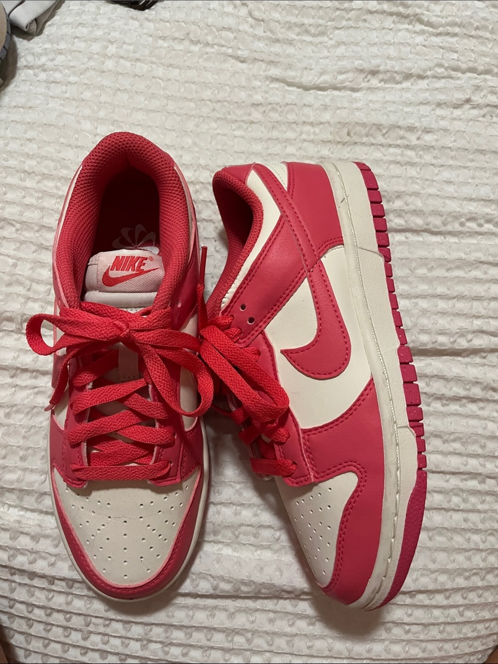 Nike Womens Low-Top Sneakers in Hot Pink and White. NEVER WORN